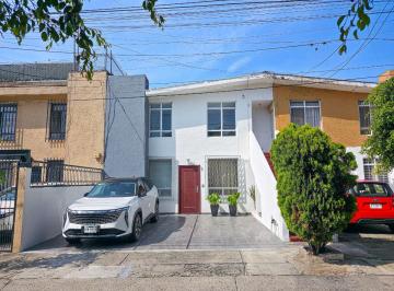 Dúplex de 2 habitaciones, Zapopan · Casa Duplex Planta Alta en Renta en Hacienda del Tepeyac, Zapopan