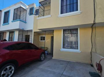 Casa · 105m² · 3 Recámaras · 2 Estacionamientos · Casa en Renta Amueblada Coto 3 Los Encantos