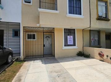Casa · 90m² · 3 Recámaras · 2 Estacionamientos · Casa en Renta Amueblada Coto 3 Los Encantos