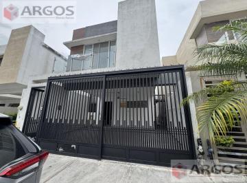 Casa · 120m² · 3 Recámaras · 2 Estacionamientos · Casa en Renta en Privadas Borneo Sector Alondra en Apodaca