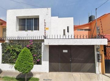 Casa de 4 habitaciones, Azcapotzalco · ¡Excelente Oportunidad de Inversión en Prados del Rosario, Azcapotzalco!