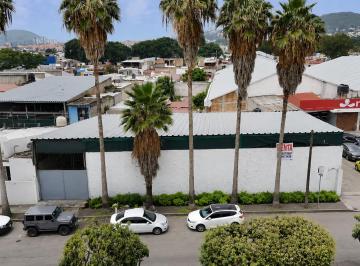Bodega comercial de 3 habitaciones, Zapopan · Bodega Comercial en Renta – 450 m² | Uso Mixto | Oficina, Cuarto Adicional y 3 B