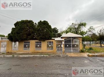 Casa · 3 Recámaras · Casa en Renta Col. Cuauhtemoc, San Nicolas