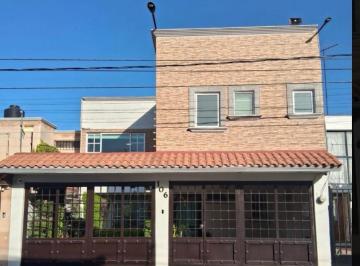 Casa de 4 habitaciones, Naucalpan de Juárez · Residencia Remodelada de 4 Recámaras con Estudio, Jardín y Family Room