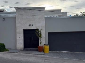 Casa · 320m² · 3 Recámaras · Casa - Chihuahua