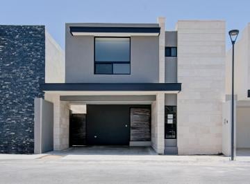 Casa · 270m² · 4 Recámaras · 2 Estacionamientos · Casa en Venta en Seterra Residencial