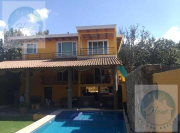 Casa · 600m² · 4 Recámaras · 5 Estacionamientos · Casa en Venta en El Roble El Arenal Jalisco