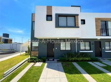 Casa · 93m² · 3 Recámaras · 2 Estacionamientos · El Marques Casa en Venta | 3 Recámaras | Condominio con Amenidades Rah5