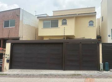 Casa · 223m² · 3 Recámaras · 3 Estacionamientos · Casa en Venta Milenio III