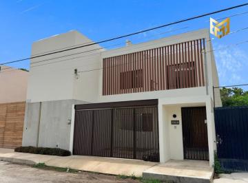 Casa · 190m² · 3 Recámaras · 2 Estacionamientos · Casa en García Gineres 3 Recamaras, Alberca, Diseño Moderno, Entrega Inmediata!