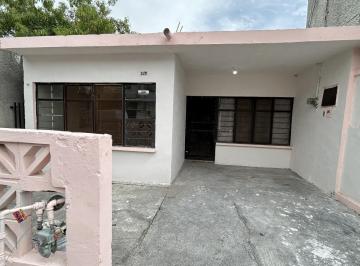 Casa · 121m² · 3 Recámaras · 1 Estacionamiento · Casa de Una Planta en Venta | Centro de San Nicolás | Cerca de Av Universidad y Uanl