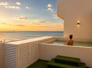 Casa de 4 habitaciones, Benito Juárez · ¡Oportunidad Única! Residencia con Playa Privada. Antes Usd $1,350,000. / Hoy Usd $1,100,000.