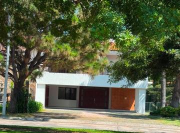 Casa de 3 habitaciones, Zapopan · Residencia en Renta en Valle Real