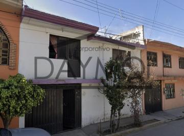 Casa de 4 habitaciones, Puebla · Casa en C. 100 Pte. 321, Revolución Mexicana, 72200 Heroica Puebla de Zaragoza, Pue.