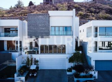 Casa · 560m² · 6 Recámaras · 2 Estacionamientos · Casa en Venta Bosques de San Francisco
