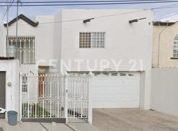 Casa · 260m² · 3 Recámaras · Casa en Venta