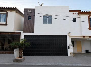 Casa · 154m² · 2 Recámaras · 2 Estacionamientos · Casa en Venta en Privadas de Santa Catarina, Santa Catarina, Nl