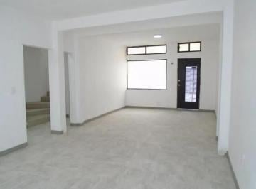 1 · En Venta Casa Dúplex en Amores, del Valle.