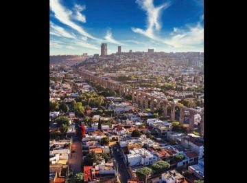 Inmueble productivo urbano , Tequisquiapan · Venta Propiedad Actualmente Rentada en Querétaro - Cap Rate 7% en Dólares