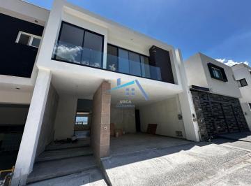 Casa de 4 habitaciones, Monterrey · Casa en Venta en Contry Sur en Carretera Nacional en Monterrey, Nuevo León