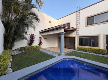 Casa de 4 habitaciones, Cuernavaca · Casa de 367 m² con 4 Recámaras en Renta en Reforma