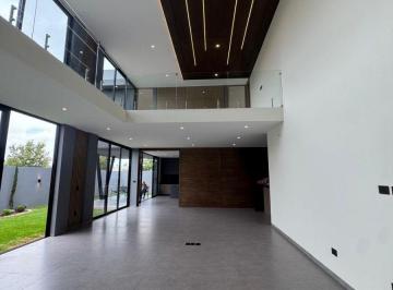Casa de 4 habitaciones, Querétaro · Casa en Venta en Altozano Querétaro
