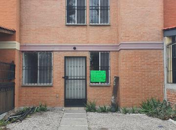 Casa · 112m² · 4 Recámaras · 1 Estacionamiento · Casa en Venta - (4)