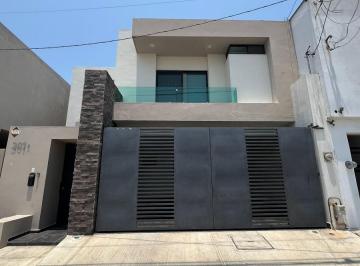 Casa · 282m² · 3 Recámaras · 2 Estacionamientos · Casa en Venta Col. Ampliacion Unidad Nacional