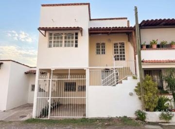 Casa de 3 habitaciones, Puerto Vallarta · Casa Paseo de La Ribera en Venta