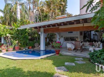 Casa · 210m² · 4 Recámaras · 3 Estacionamientos · Casa en Venta Tabachines Cuernavaca Morelos