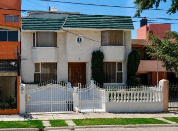 Casa de 4 habitaciones, Tlalnepantla de Baz · Venta de Casa en Jardines de Santa Monica Tlalnepantla Estado de Mexico