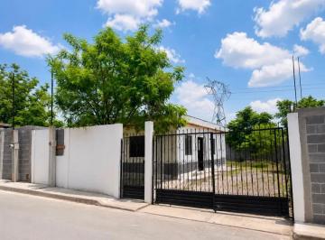 1 · Casa en Venta en Salinas Victoria, Cerca de Servicios Clave