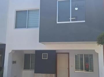 Casa de 3 habitaciones, Tlajomulco de Zúñiga · Casa en Venta en Nueva Galicia