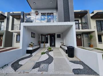 Casa de 2 habitaciones, Tizayuca · Casa en Venta o Traspaso 115 m² con Alberca Fracc Andalucia Tizayuca Hgo.