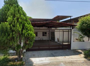 Casa de 3 habitaciones, Lázaro Cárdenas · Venta de Casa Muelle La Laguna Comunal Morelos La Orilla Michoacan