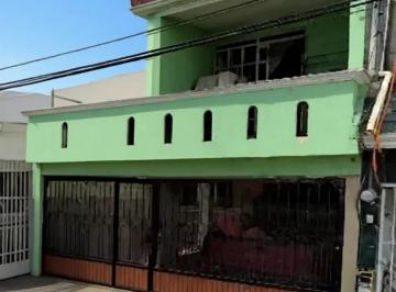Casa de 3 habitaciones, Aguascalientes · Casa en Venta en Versalles 2da. Secc. Aguascalientes