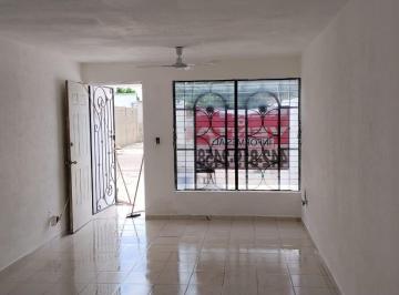 Casa de 2 habitaciones, Mérida · Venta de Casa Recién Remodelada