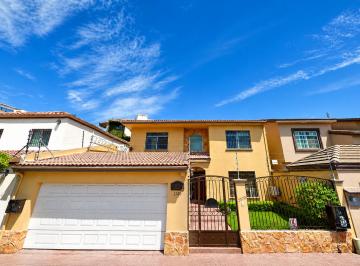 Casa de 5 habitaciones, Tijuana · Venta de Casa en La Colonia Jardines de Chapultepec S - E en Tijuana en Baja California