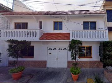 Casa de 4 habitaciones, Venustiano Carranza · Casa en Venta en La Col. Federal, Venustiano Carranza, Cdmx