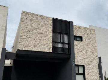 Casa de 4 habitaciones, Saltillo · Casa Renta Monte Sabino