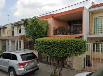 Casa de 2 habitaciones, Guadalajara · C. Urbano San Roman, El Dean, Guadalajara, Jal.