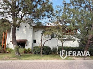 Casa de 3 habitaciones, Zapopan · Casa en Venta en San Miguel de La Cañada