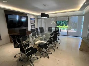 1 · Casa en Venta Acondicionada Para Uso de Oficinas Corporativas en Colonia Campestre Merida