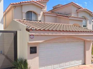 Casa de 5 habitaciones, Tijuana · Casa en Venta En: Av del Bosque 6016, Jardines de Chapultepec S - E 22034, Tijuana, Baja California