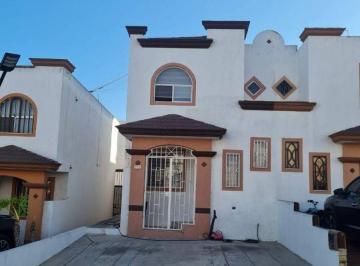 Casa de 2 habitaciones, Tijuana · Casa en Renta, Jardines de Agua Caliente Tijuana B. C.
