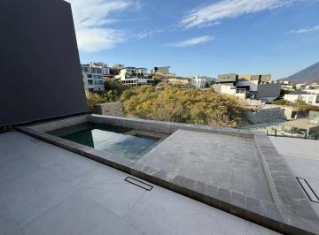 1 · Casa en Venta Sierra Alta 9 Sector