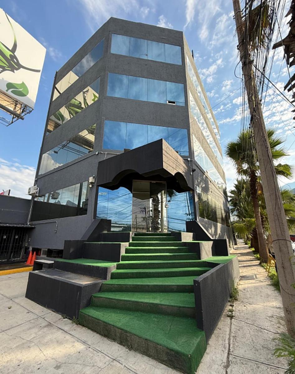 Oficina en Renta en Zona Valle Oriente Mty