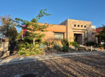 1 · Casa en Venta en Viñedos de San Miguel, Comonfort, Guanajuato