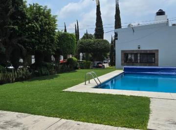 Casa en condominio de 2 habitaciones, Yautepec · ¡Casa con Alberca en Valle Verde Yautepec!