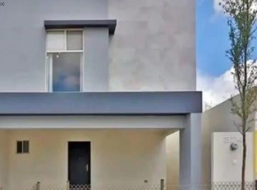 Casa de 3 habitaciones, Saltillo · Casa en Venta Fracc. Cantabria Al Oriente, Saltillo Coah